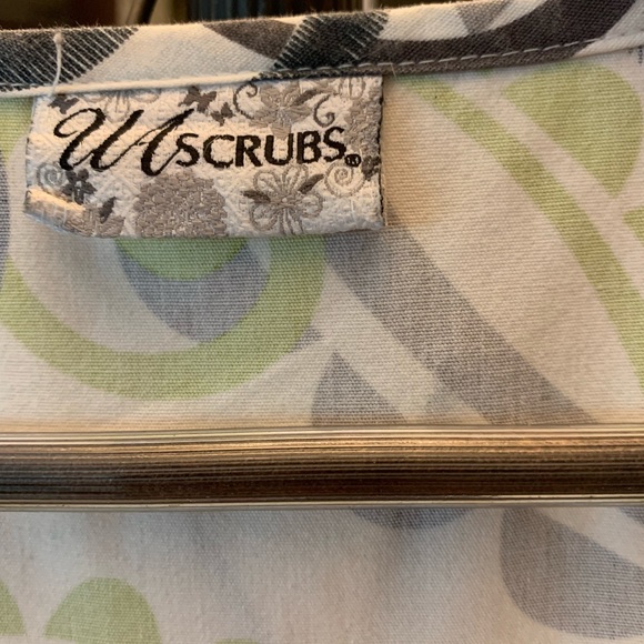 Fresh, crisp and invigorating nursing top from Nursing Advantage - Picture 3 of 6